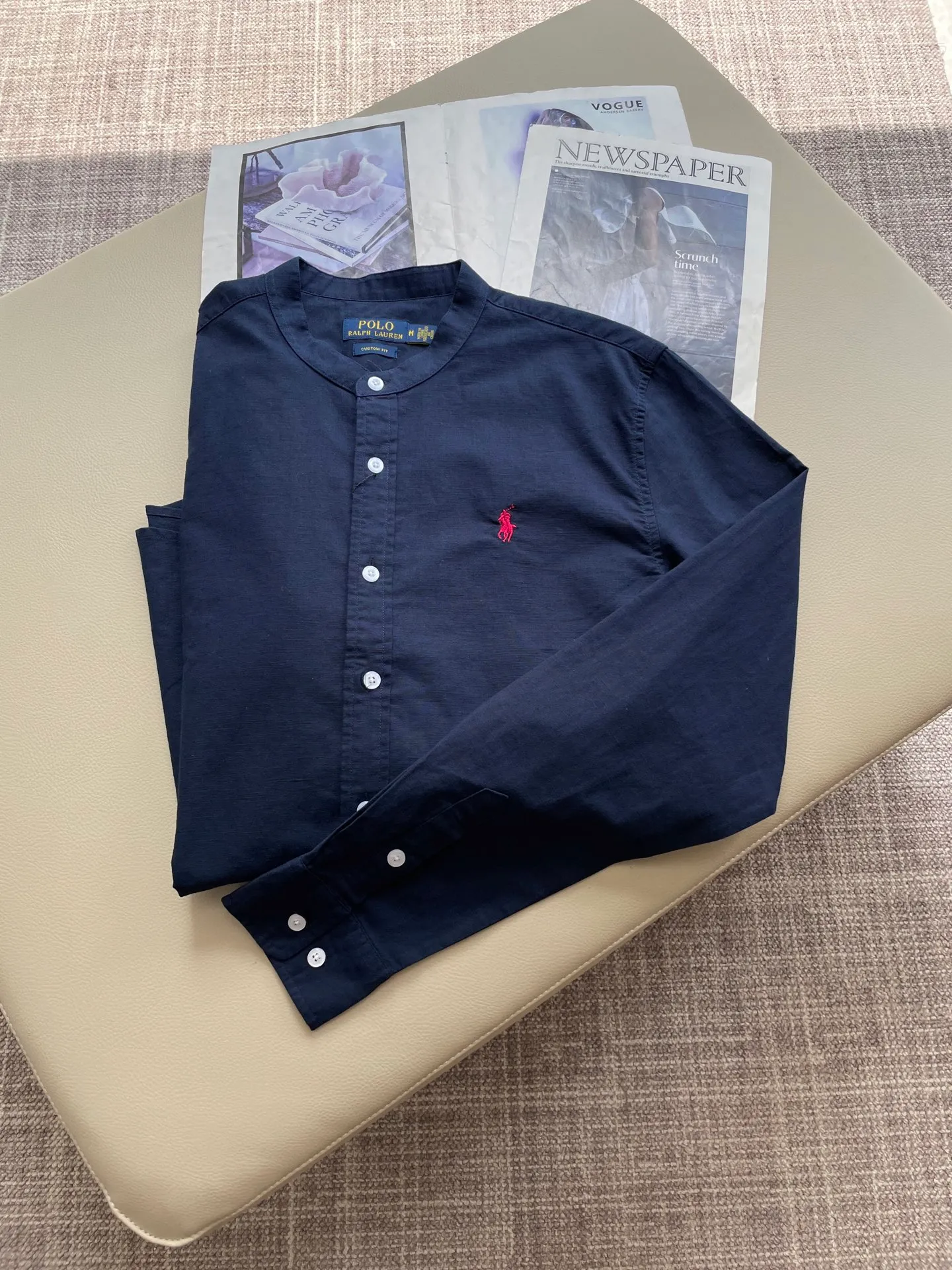 P220 🌸🌸🌸 POLO Ralph Lauren [High Quality] Classic shirt! The classic casual shirt made of pure cotton and linen has a unique design. It has a simple, clean and classic silhouette. It is a versatile style that can be switched at will. The fabric feels soft and delicate, highly breathable, and is close to the skin and comfortable to wear. It can be worn alone as an inner layer. Its versatile performance is beyond your imagination! The upper body of the ready-to-wear is simple and classic yet elegant! Size:M-XXL